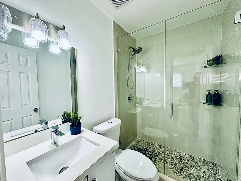 NW 87th Pl — Photo 10