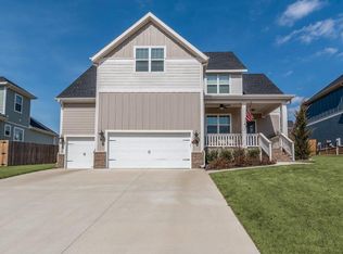 1010 Chancery Ln, Cave Springs, AR 72718