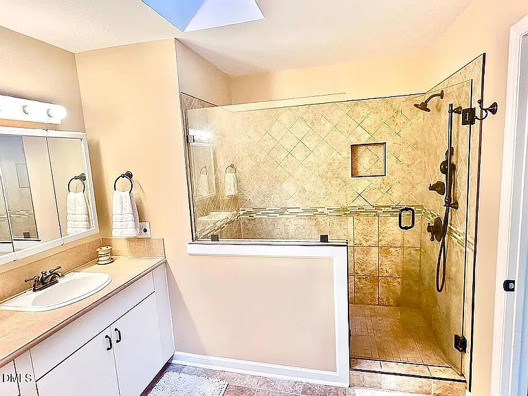 1907 Wedgewood Dr — Photo 12
