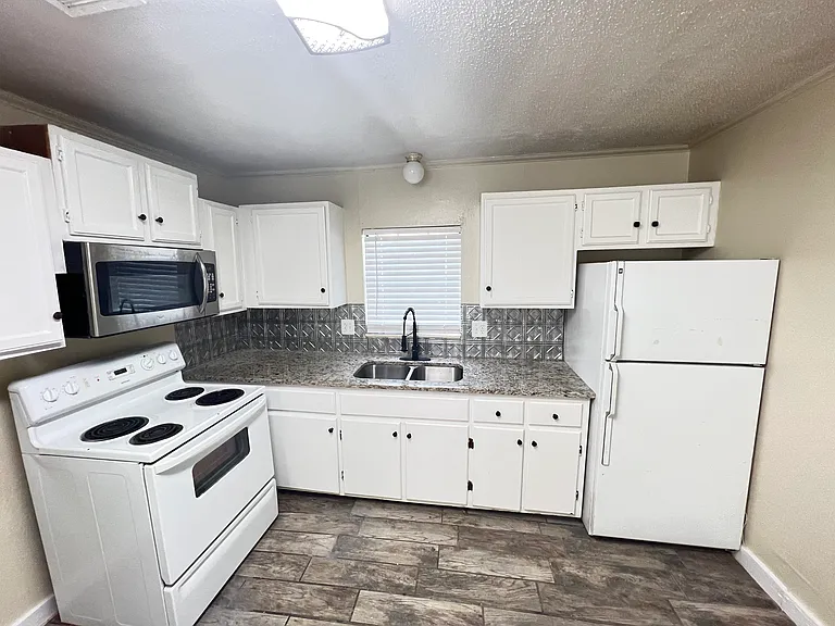 4814 Parry Ave #2 — Photo 3