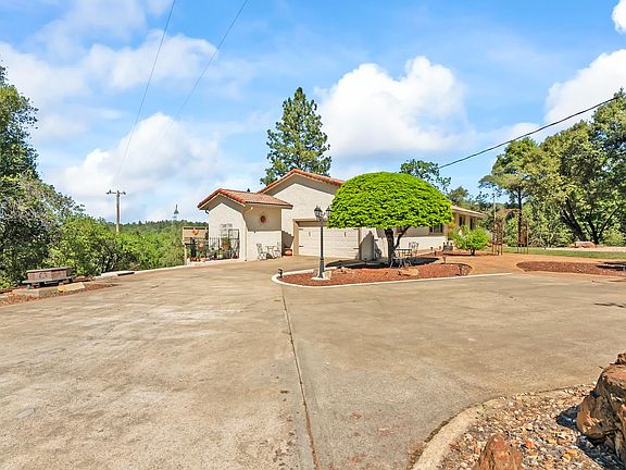 5th image of 17065 Niles Rd