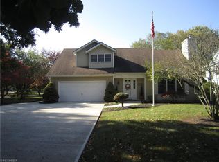 6784 Cliffside Dr, Vermilion, OH
