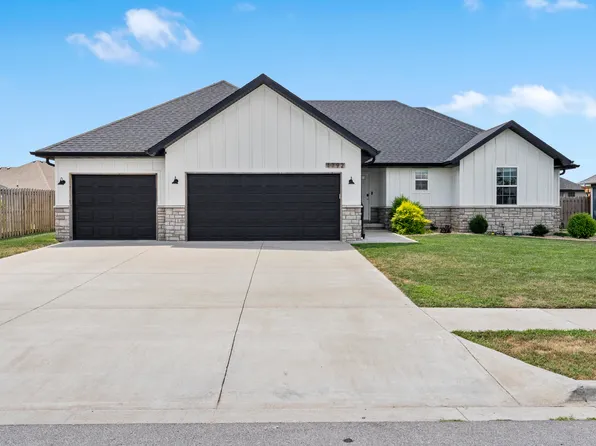 1792 E New Madrid Drive, Republic, MO 65738