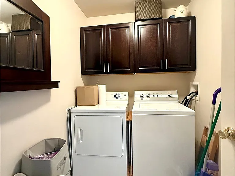 55 University Ave — Photo 15