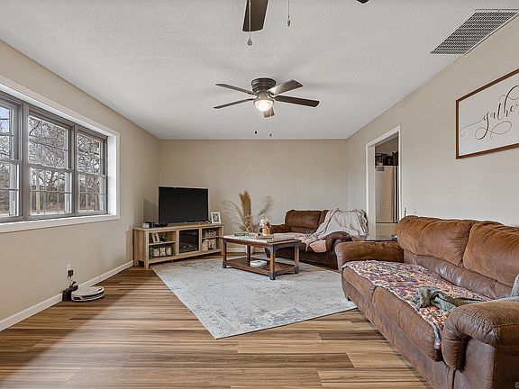 2nd image of 185 Greene 335 Rd