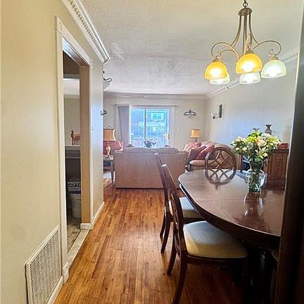 3rd image of 1463 E 103rd St