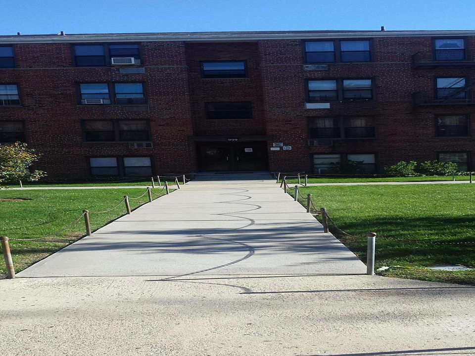 1st image of 999 E 108th St APT 2B