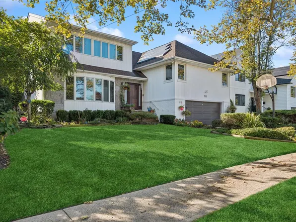 911 Midway, Woodmere, NY 11598