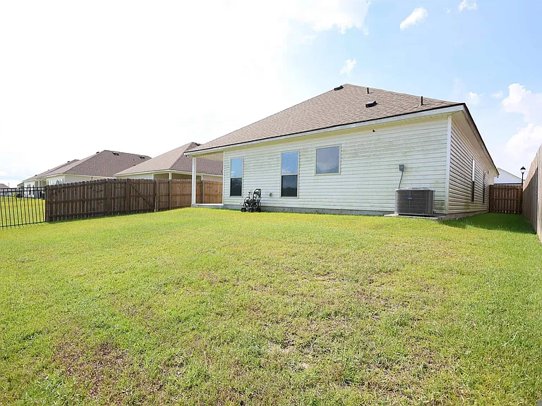 13343 Bellacosa Ave — Photo 28