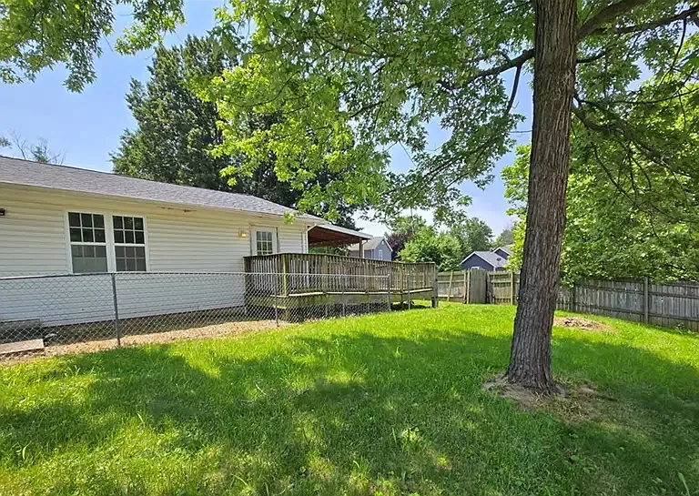 6325 Mexico Rd — Photo 2
