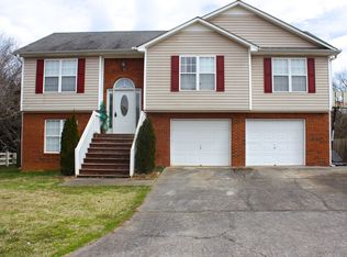 11 Greenhouse Dr, Cartersville, GA 30120