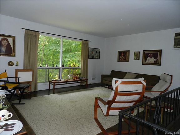 5th image of 80 E Allison Ave