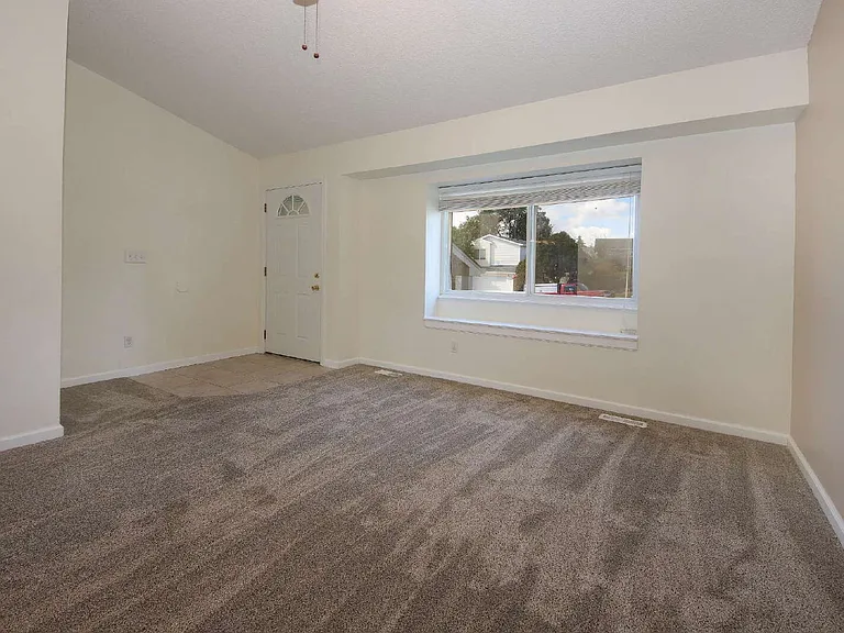 7490 Churchwood Cir — Photo 13