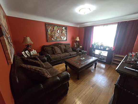 4th image of 6828 Iowa St