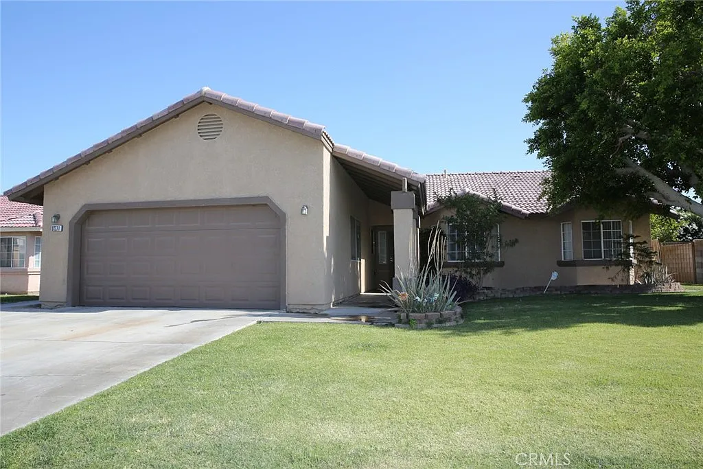 3 bed, 1476 sqft, $2,800 — Photo 1