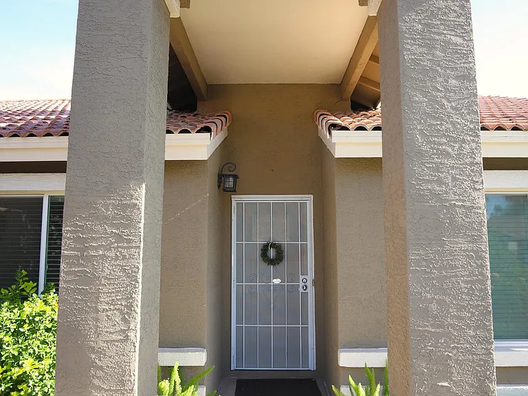 1317 E San Angelo Ave — Photo 4
