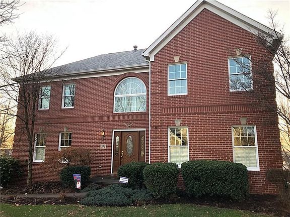 2nd image of 576 Agnes St