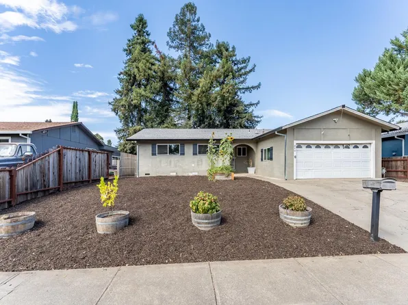 840 E Gobbi Street, Ukiah, CA 95482