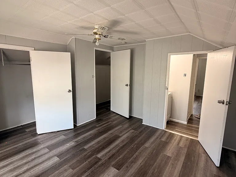 331 Delaware Ave — Photo 15