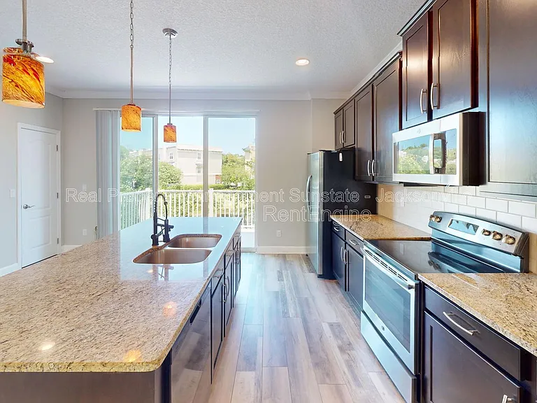 4298 Ellipse Dr — Photo 7