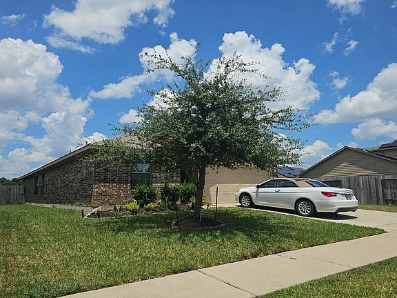 3rd image of 2519 Mary Thistle Dr