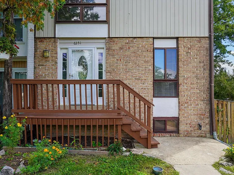 6351 Rockshire St — Photo 3