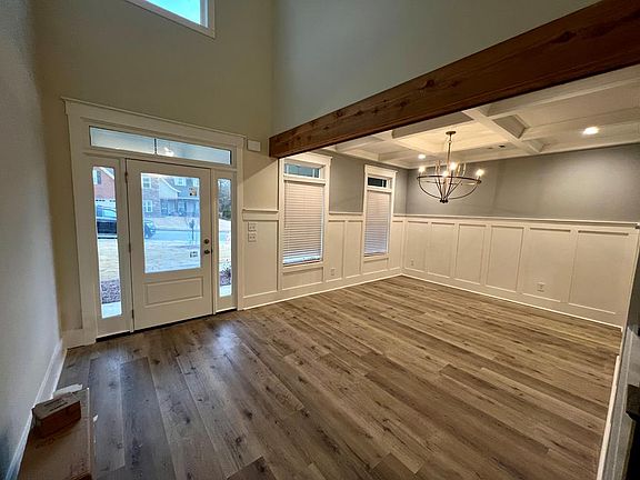 2nd image of 178 Woodstream Dr