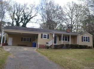 707 N Woodland Dr, Lancaster, SC 29720