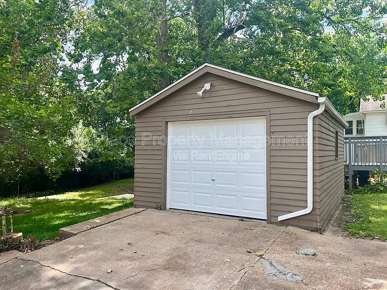 8612 Hume Ave — Photo 6