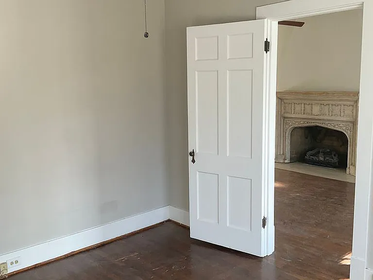 438 S Margin St — Photo 11