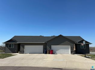 1209 N Archer Ave, Sioux Falls, SD 57103