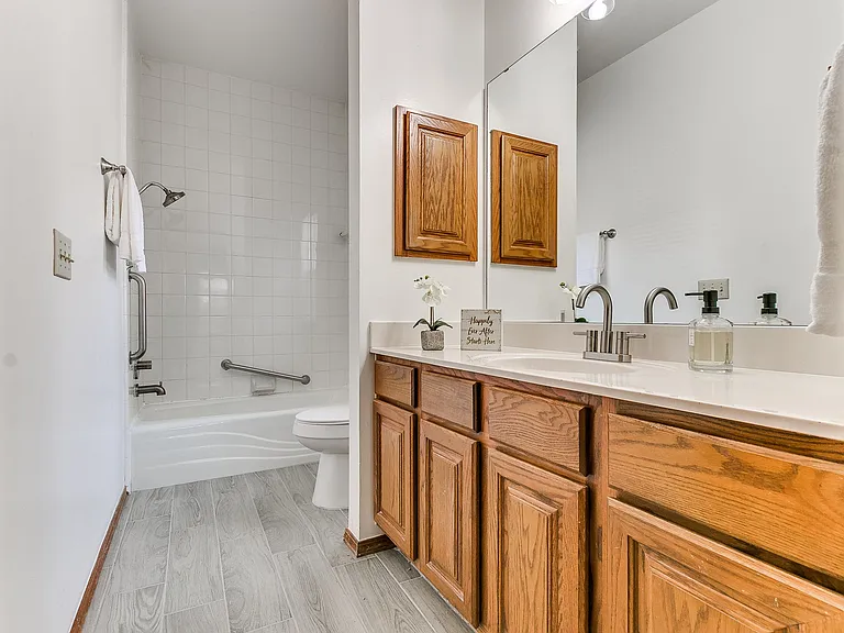 6439 Masons Dr — Photo 21