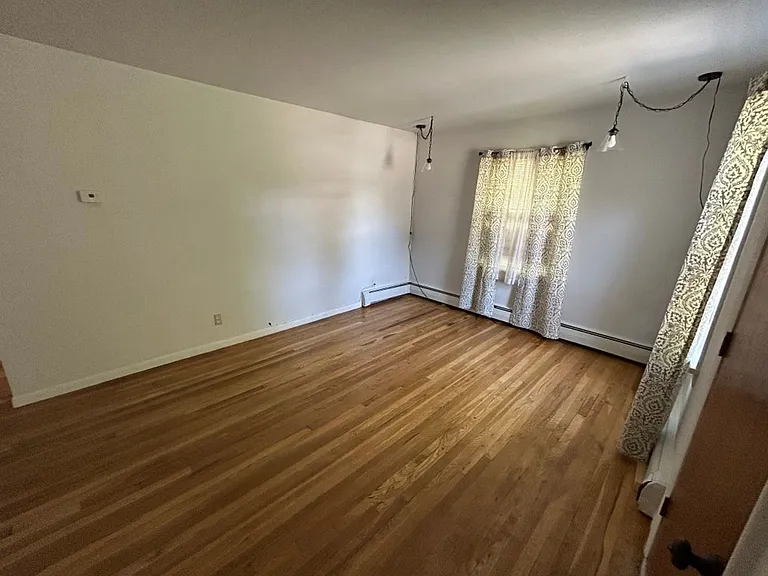1013 E Park Ave — Photo 3