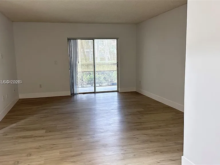 1243 SW 46th Ave #1111 — Photo 10