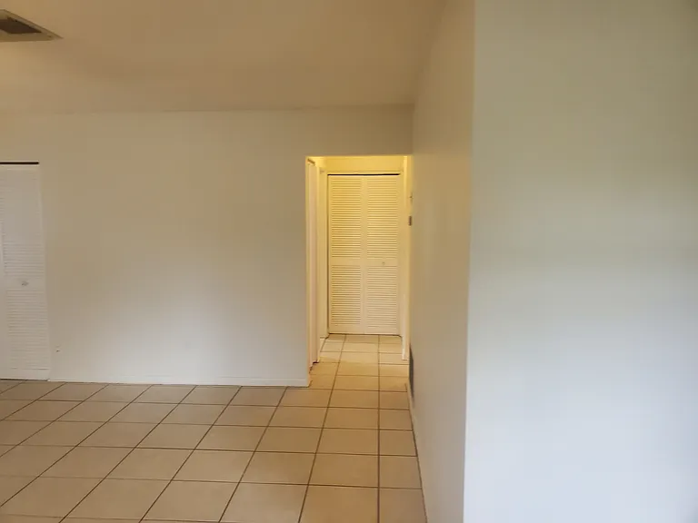 2097 Jessamine Ct — Photo 13