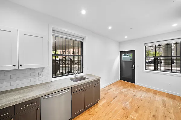 Rented by Nooklyn NYC LLC | media 3