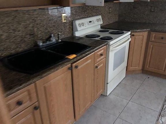 5th image of 1410 La Baron Dr