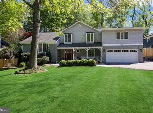 8527 W Howell Rd, Bethesda, MD 20817