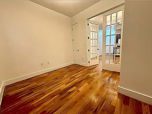 4th image of 54 Lewis Ave APT 1F
