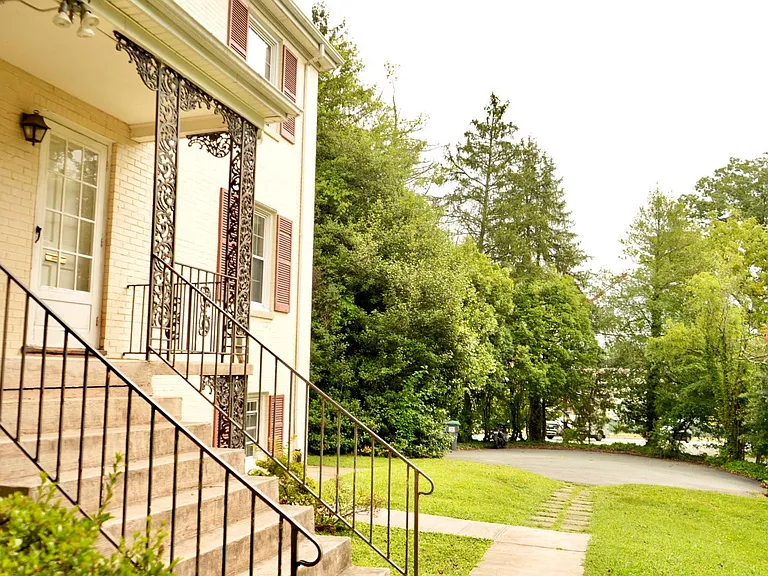101 Bollingwood Rd. — Photo 27