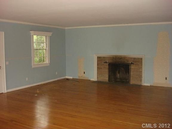 4th image of 1379 S Aspen St