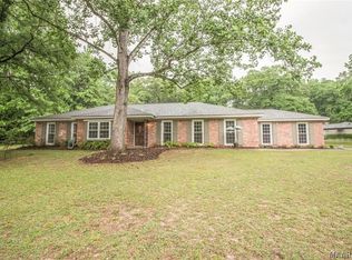 123 Pine Forest Dr, Wetumpka, AL 36093