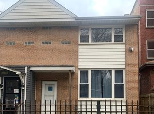 7647 N Greenview Ave, Chicago, IL 60626