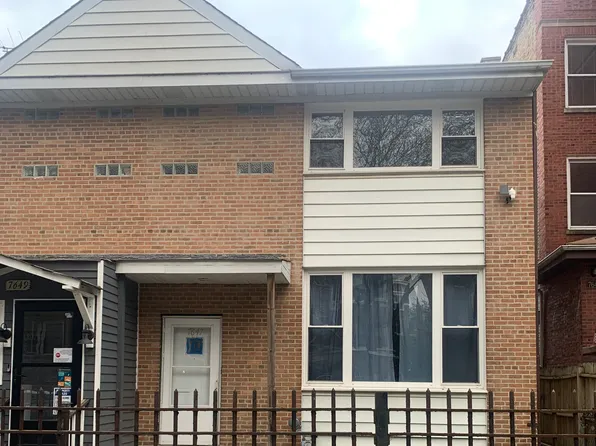 7647 N Greenview Ave, Chicago, IL 60626