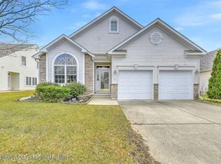 74 Ridgway Dr, Bordentown, NJ 08505