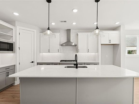 6th image of this home