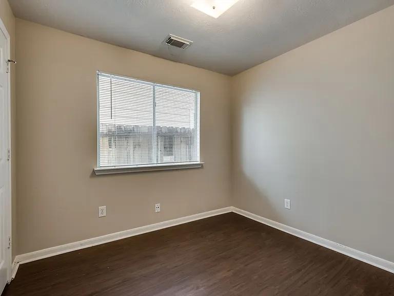 8342 Fuqua Gardens Dr — Photo 11