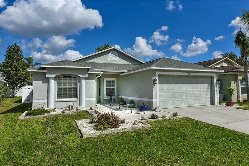 1st image of 557 Hampshire Ln