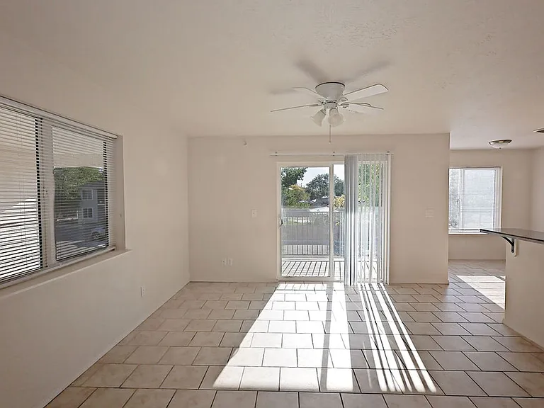 257 Robbins Ave — Photo 12