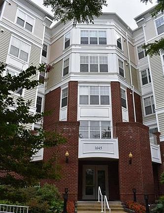 3rd image of 1645 International Dr Unit 302